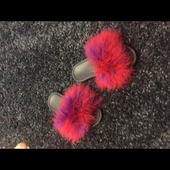 Berrylicious Fur Slides - Picture 3 of 4